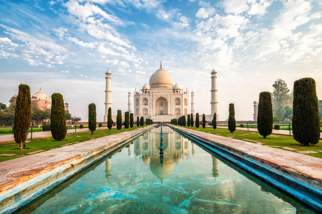 Noida to Agra- taj Mahal