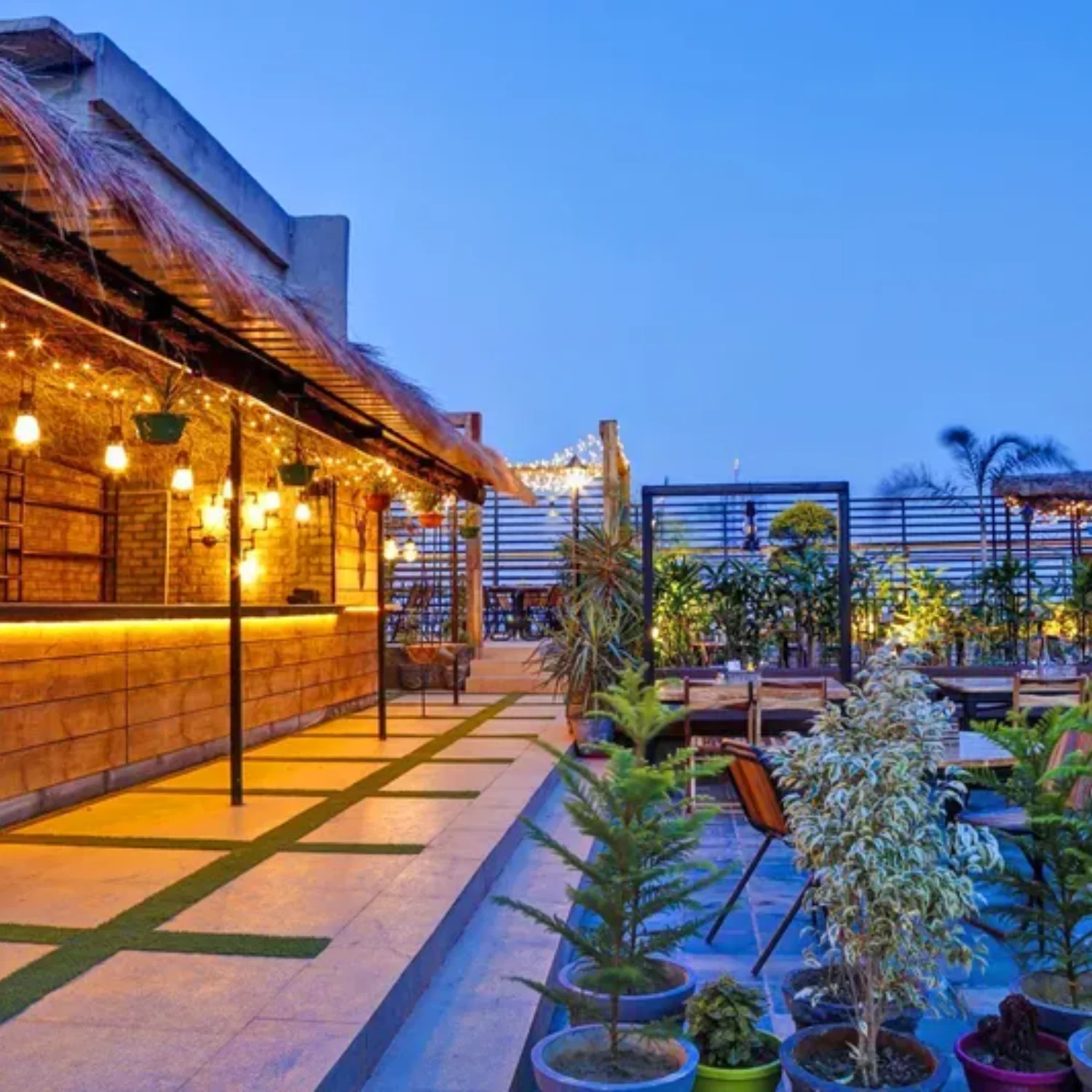 Rooftop Cafe in Noida